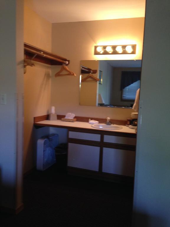 Lakeshore Inn & Suites Anchorage Quarto foto
